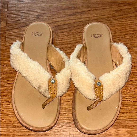 UGG Shoes - UGG Cream Tan Sheepskin Sandals